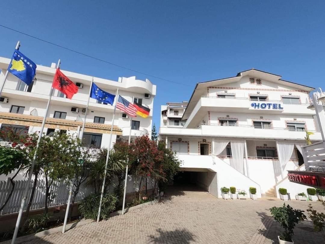 La Luna Hotel Ksamil Exteriér fotografie